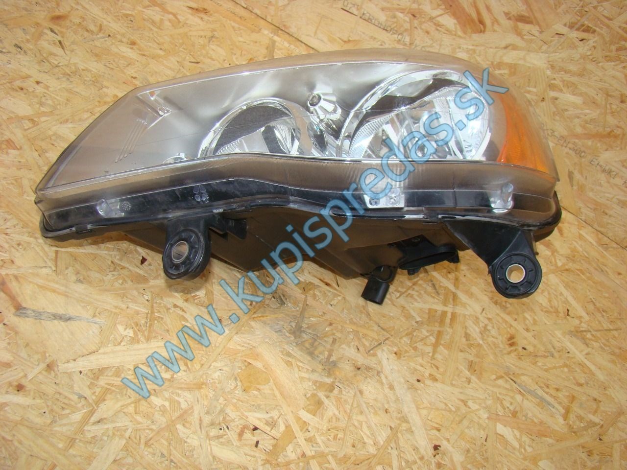 Predné ľavé svetlo CHRYSLER VOYAGER / LANCIA VOYAGER